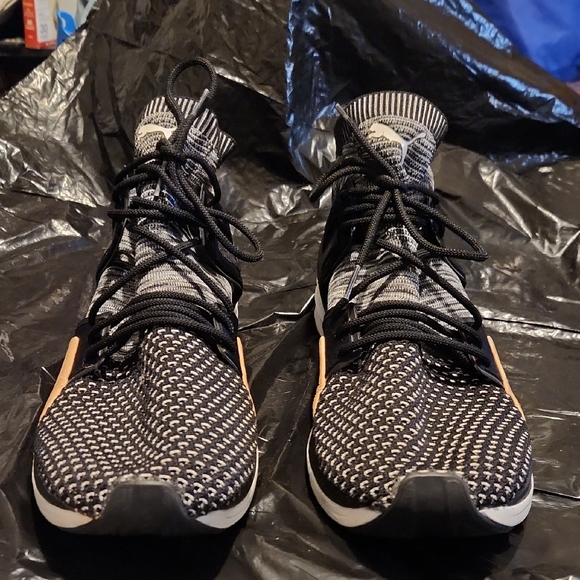 Puma Other - Puma Black and White Knit Sneakers